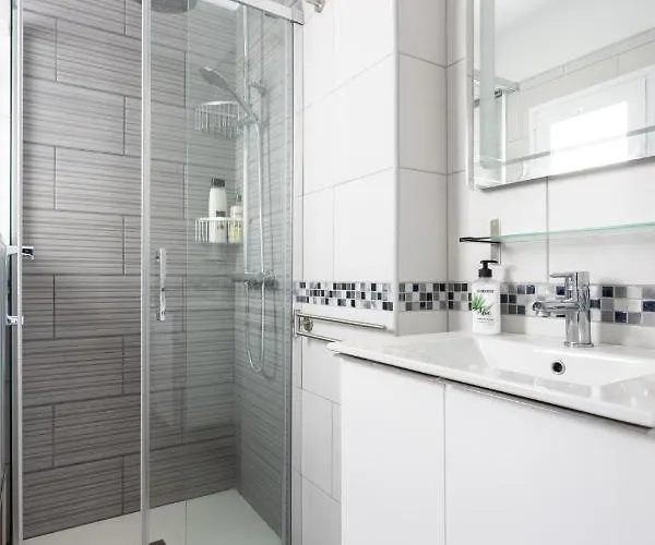 Home2book Sea Front Teresitas 5 * San Andrés