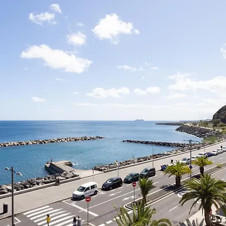 Home2book Sea Front Teresitas 5 * San Andrés